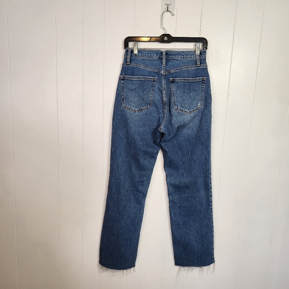 Silver Jeans Highly Desirable Straight Leg High rise Womens Size 26 Frayed Rips - Picture 2 of 10